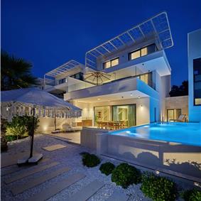 Selection of 5 bedroom seafront villas with pool on Ciovo near Trogir, sleeps 10